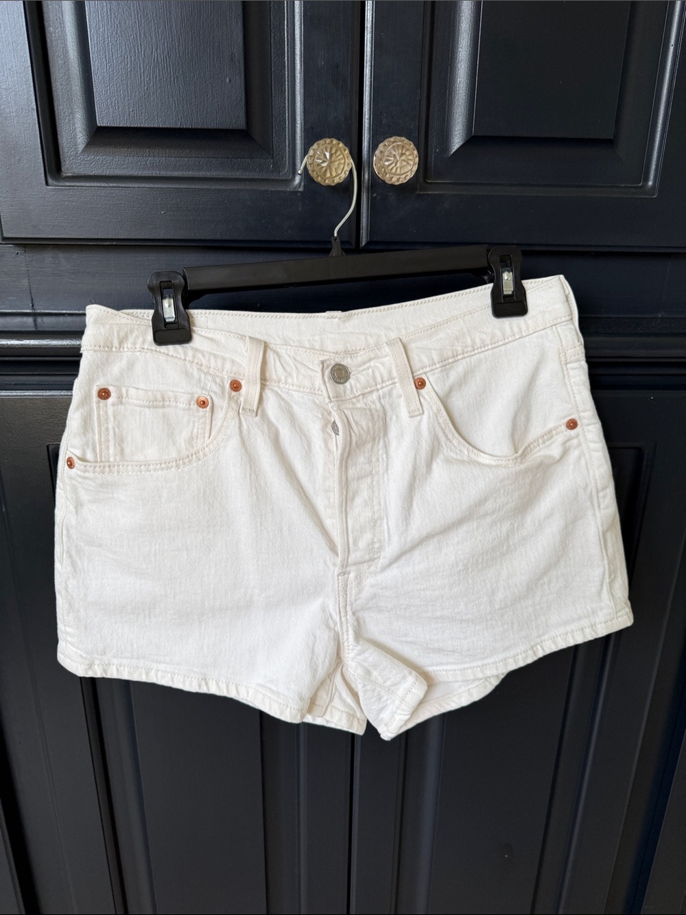 Levi’s 501 button up White Women's Denim Shorts size 30